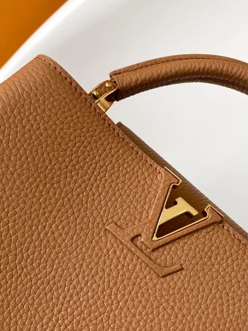 Stretchable Louis Vuitton Capucines BB Bags 43379