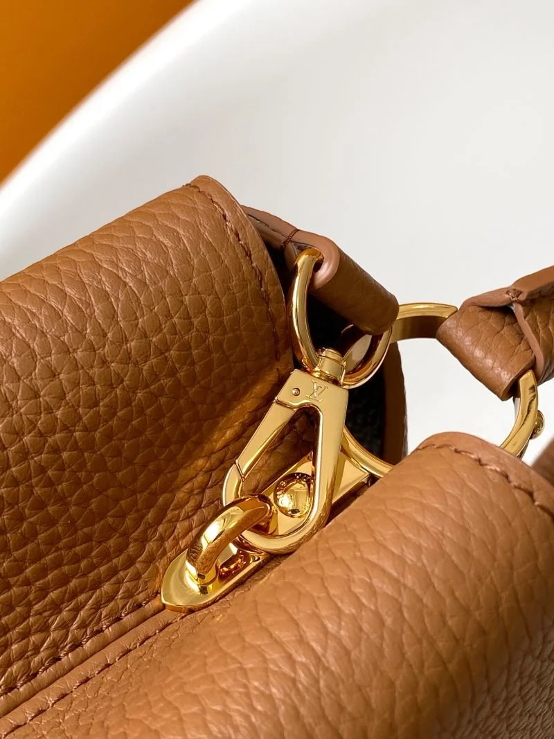 Stretchable Louis Vuitton Capucines BB Bags 43379