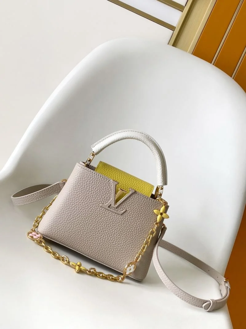 Unisex Louis Vuitton Capucines BB Bags 43377