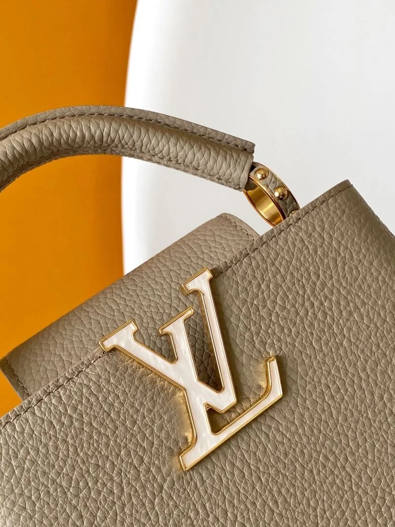 WrinkleFree Louis Vuitton Capucines BB Bags 43373