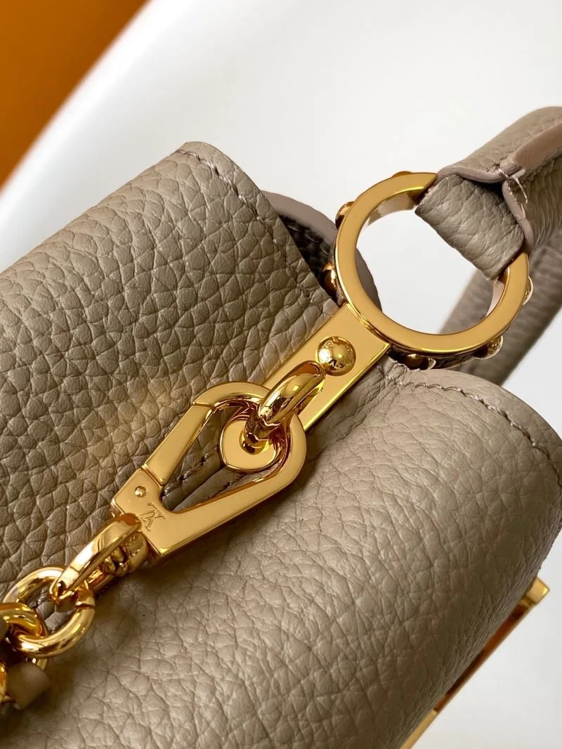 WrinkleFree Louis Vuitton Capucines BB Bags 43373