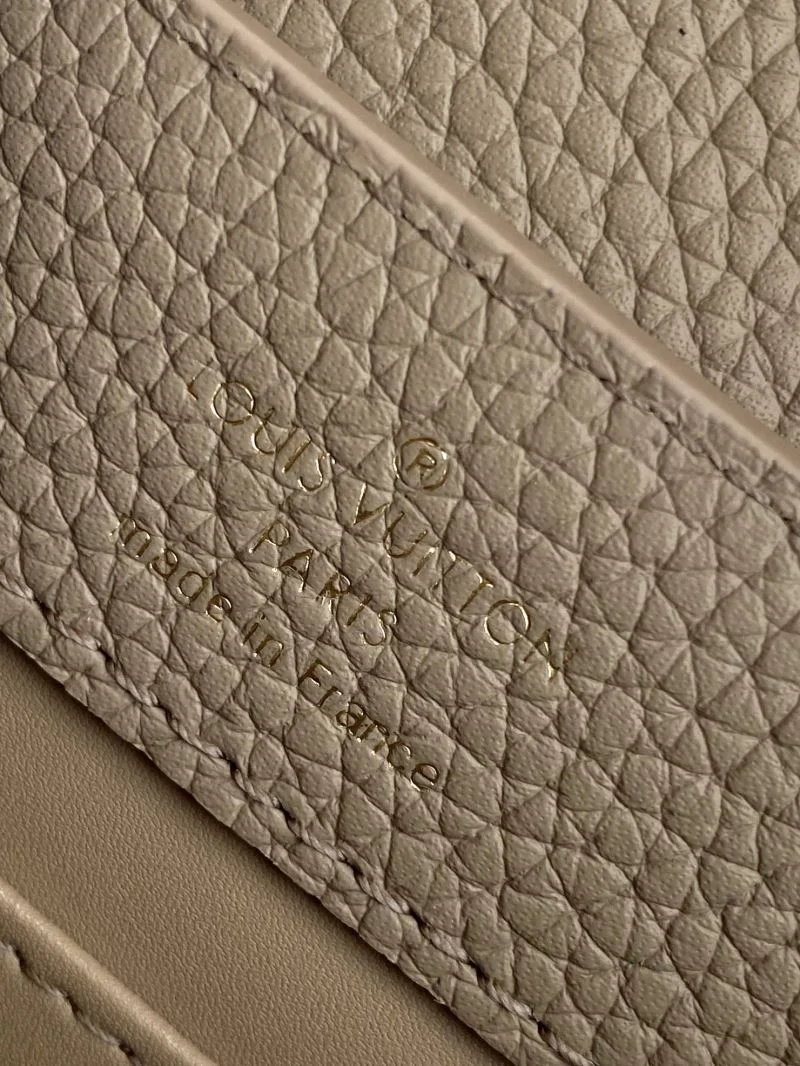 WrinkleFree Louis Vuitton Capucines BB Bags 43373