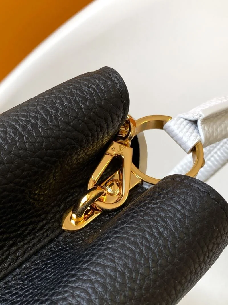 BestValue Louis Vuitton Capucines BB Bags 43372