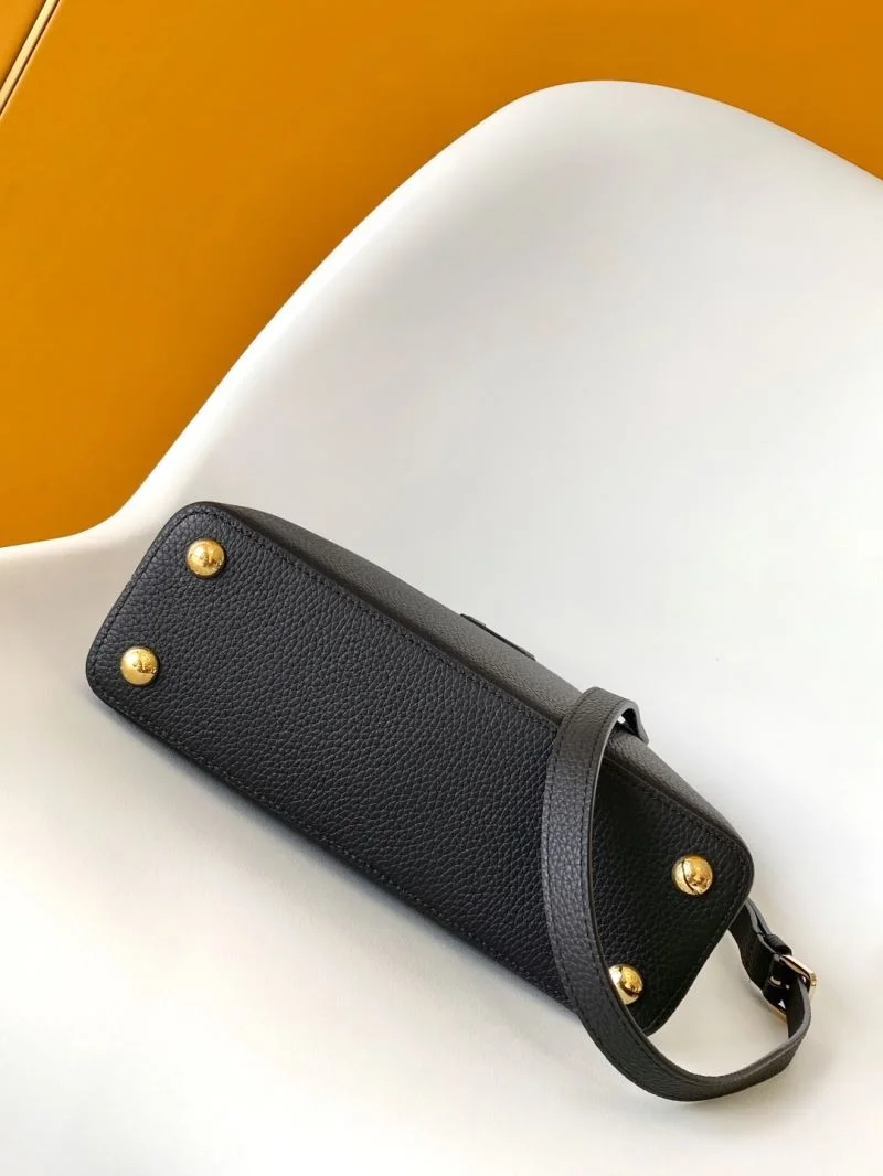 Effortless Louis Vuitton Capucines BB Bags 42997