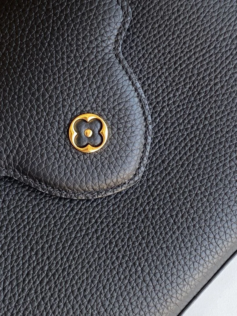 Effortless Louis Vuitton Capucines BB Bags 42997