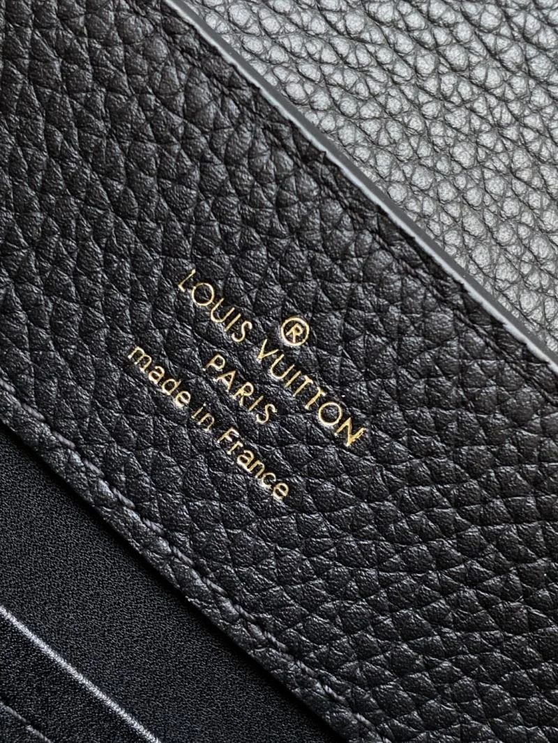 Effortless Louis Vuitton Capucines BB Bags 42997