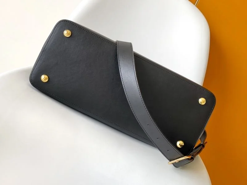 TechFriendly Louis Vuitton Capucines BB Bags 42969