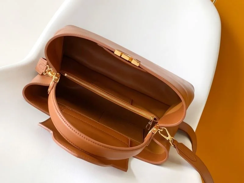 Bold Louis Vuitton Capucines BB Bags 42978