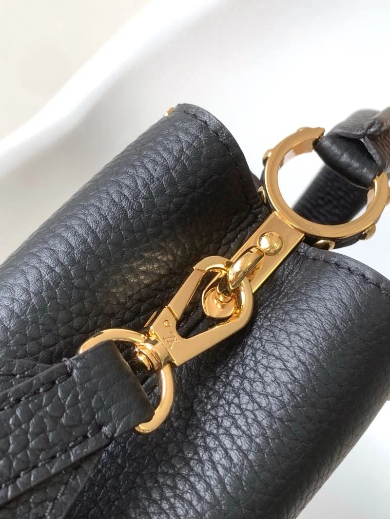 ComfortFit Louis Vuitton Capucines BB Bags 42963