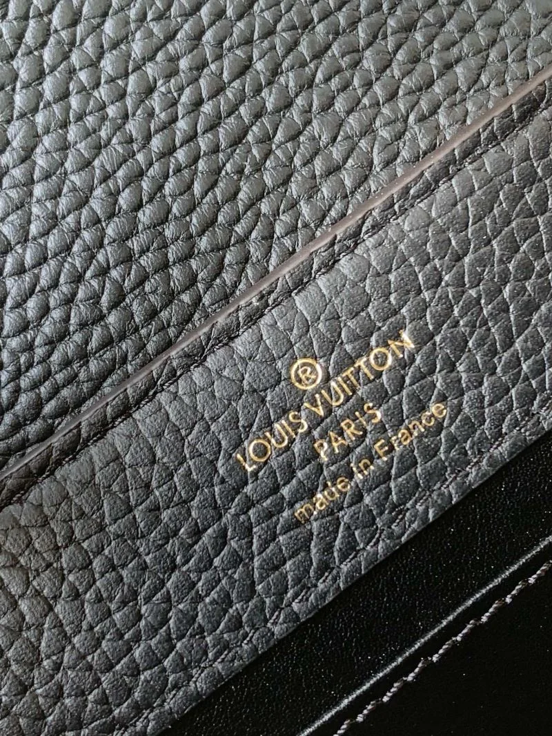 ComfortFit Louis Vuitton Capucines BB Bags 42963