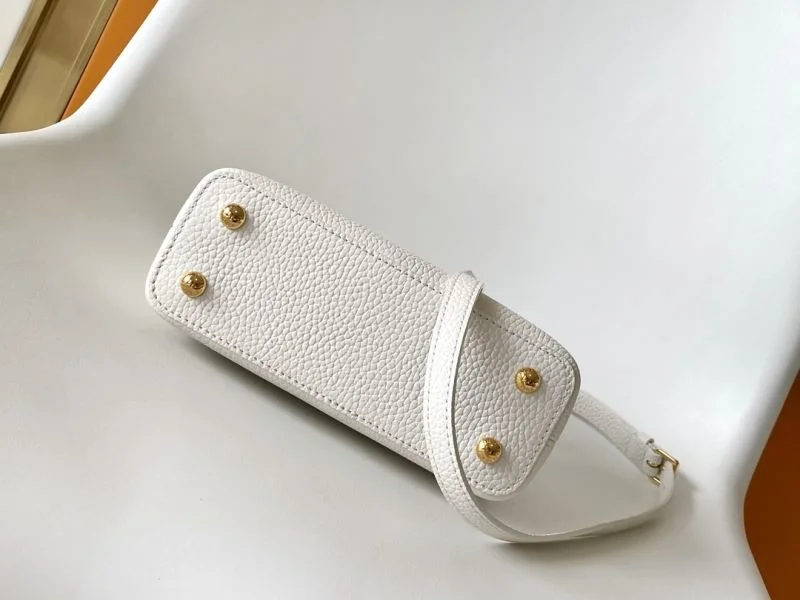 Youthful Louis Vuitton Capucines BB Bags 42998