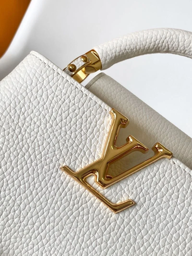 Youthful Louis Vuitton Capucines BB Bags 42998