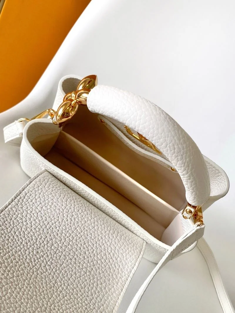 Youthful Louis Vuitton Capucines BB Bags 42998