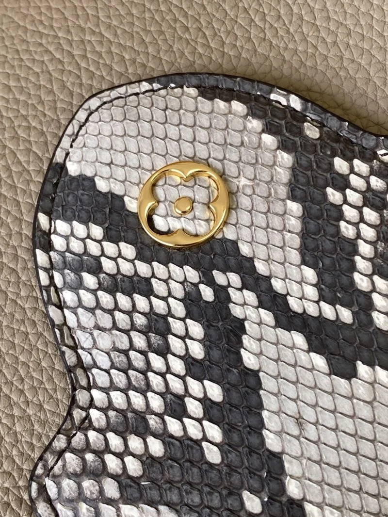 Louis Vuitton Capucines BB Bags SmoothTexture 42976
