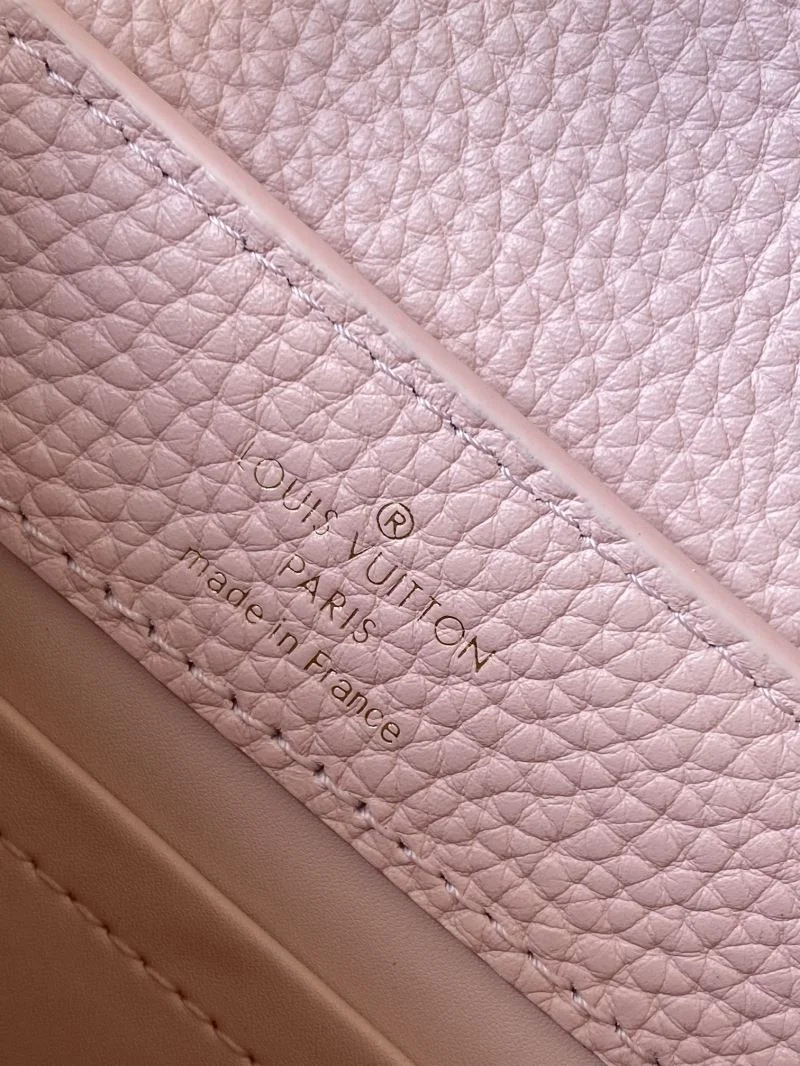 WrinkleFree Louis Vuitton Capucines BB Bags 43062