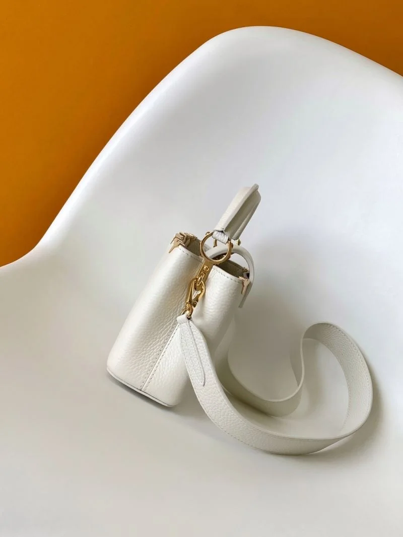 Comfortable Louis Vuitton Capucines BB Bags 42939