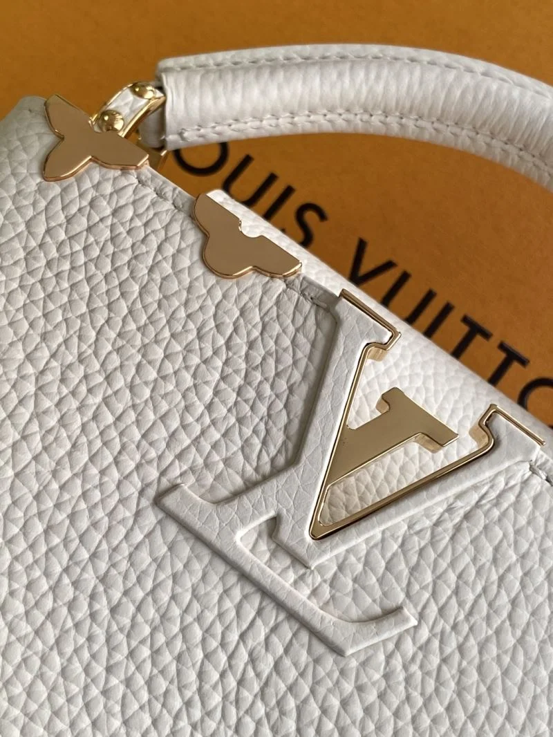Comfortable Louis Vuitton Capucines BB Bags 42939