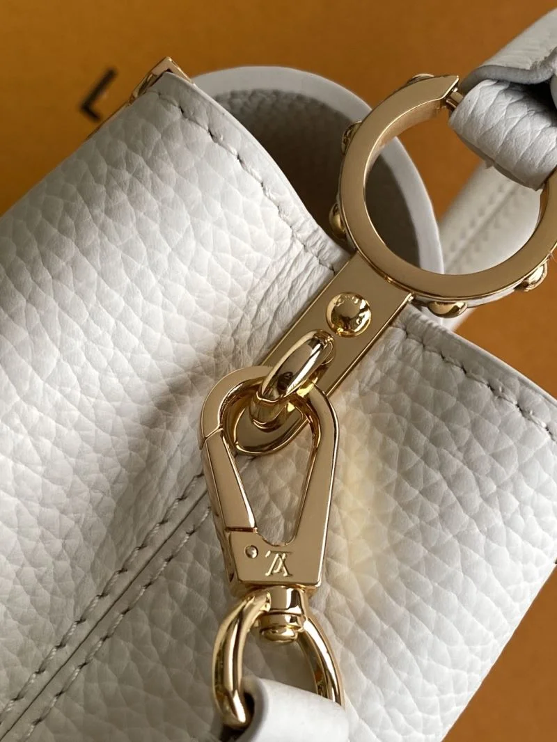 Comfortable Louis Vuitton Capucines BB Bags 42939