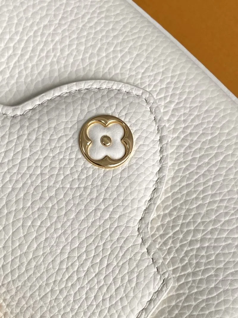 Comfortable Louis Vuitton Capucines BB Bags 42939