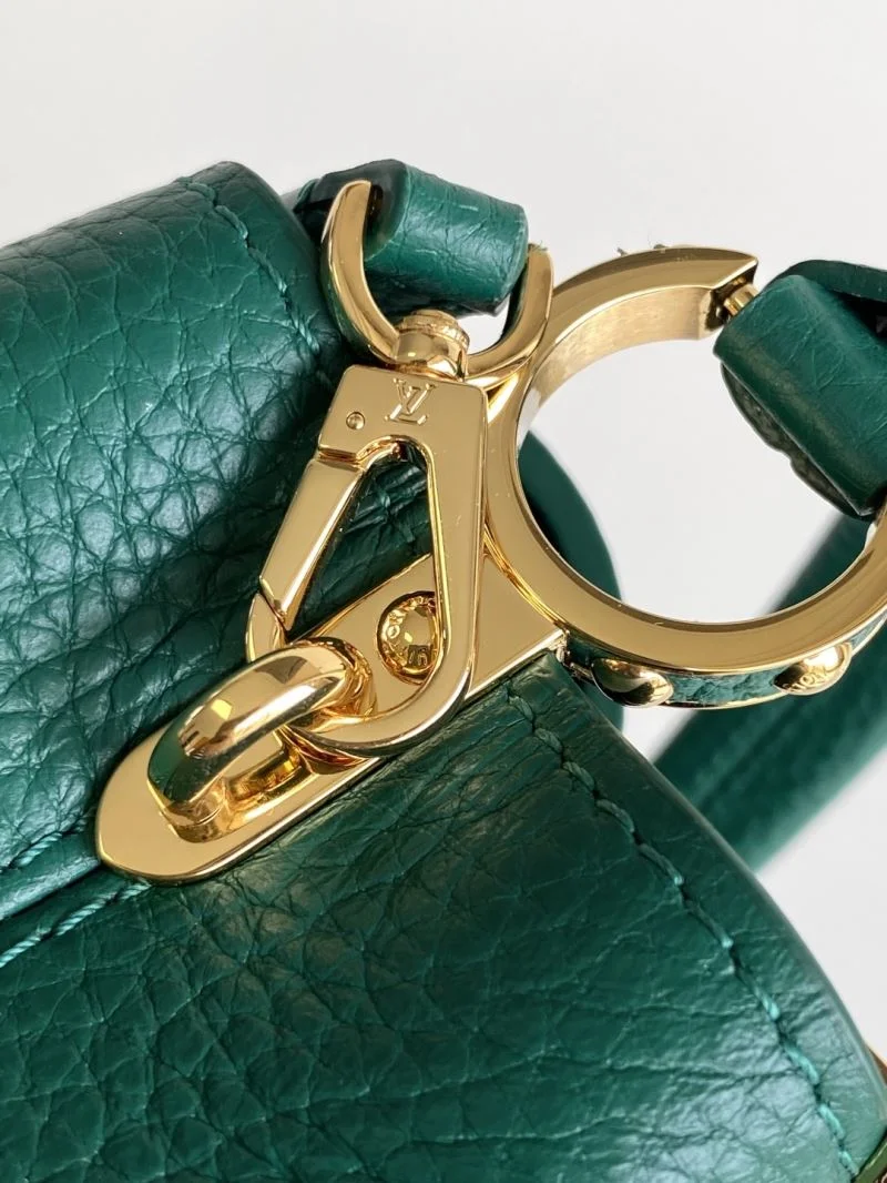 Lightweight Louis Vuitton Capucines BB Bags 42965