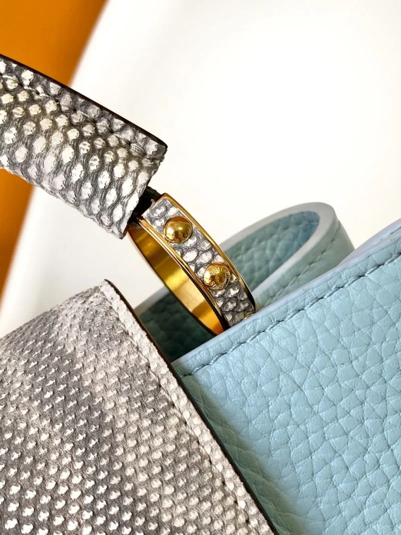 Minimalist Louis Vuitton Capucines BB Bags 42937
