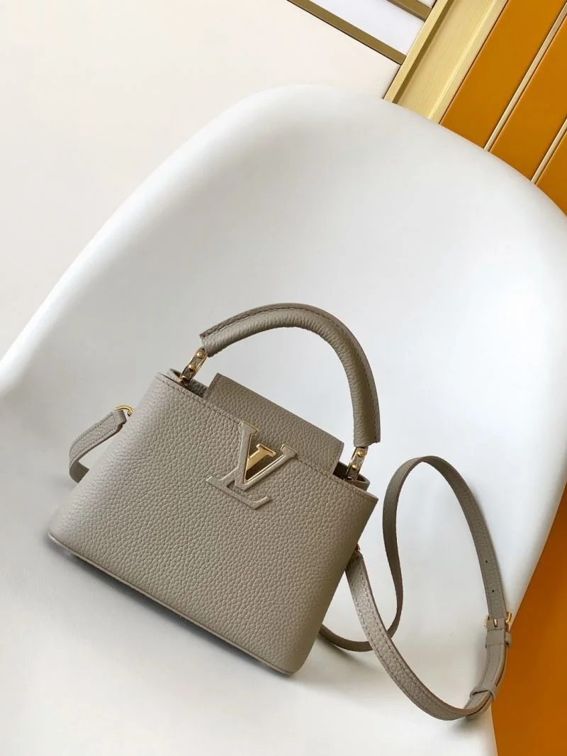 SmoothTexture Louis Vuitton Capucines BB Bags 42954
