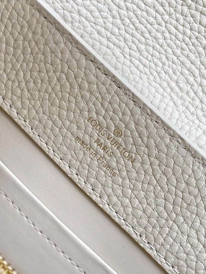 FreshLook Louis Vuitton Capucines BB Bags 42953
