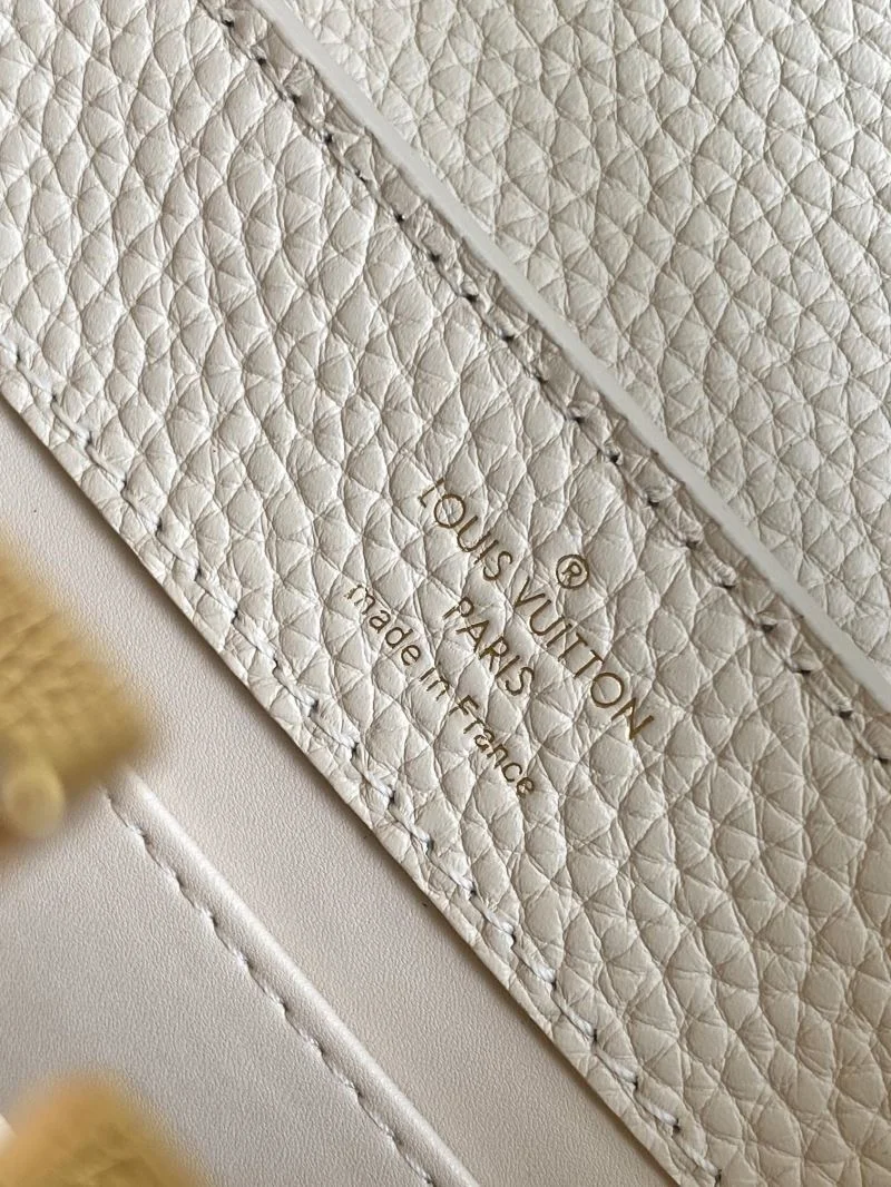 Louis Vuitton Capucines BB Bags Elegant 42916