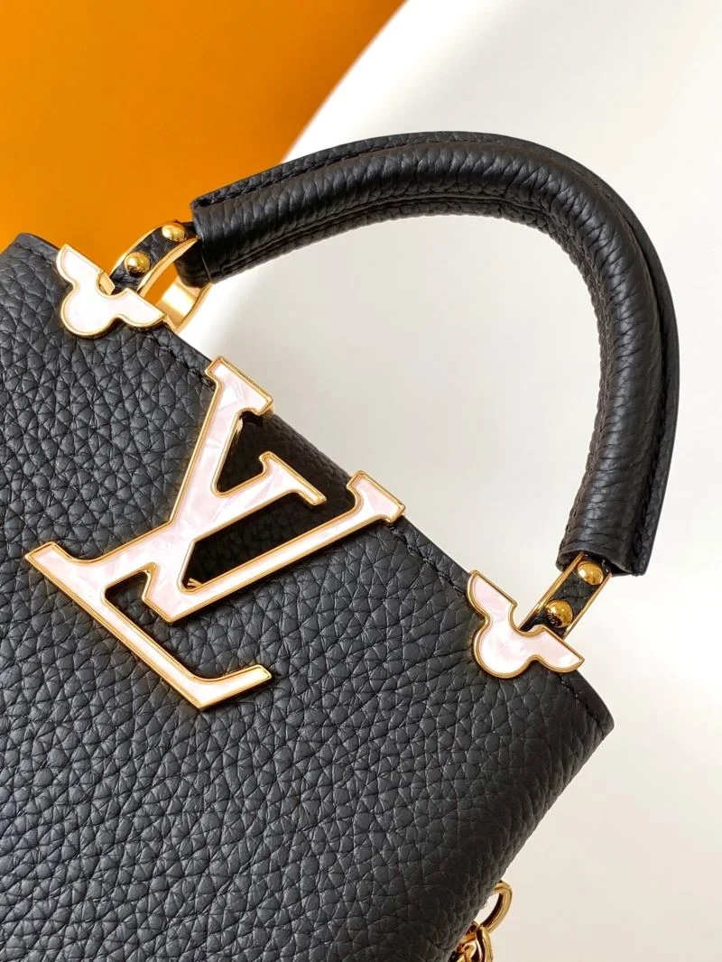 Snug Louis Vuitton Capucines BB Bags 42929