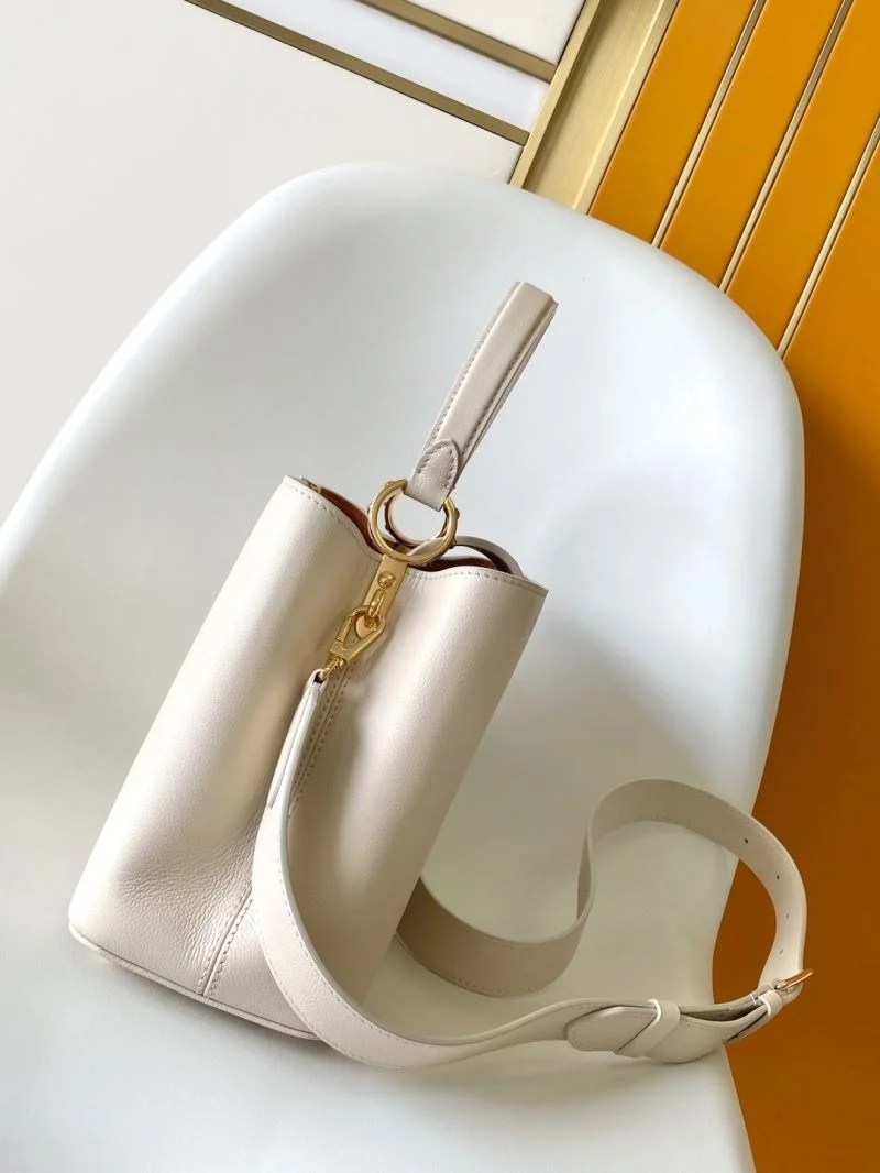 MoistureWicking Louis Vuitton Capucines BB Bags 42912