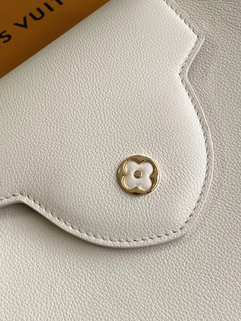 MoistureWicking Louis Vuitton Capucines BB Bags 42912
