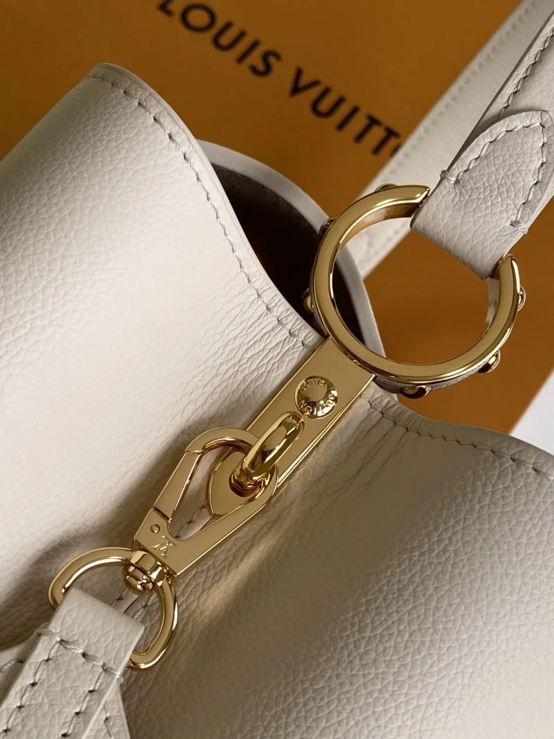 MoistureWicking Louis Vuitton Capucines BB Bags 42912