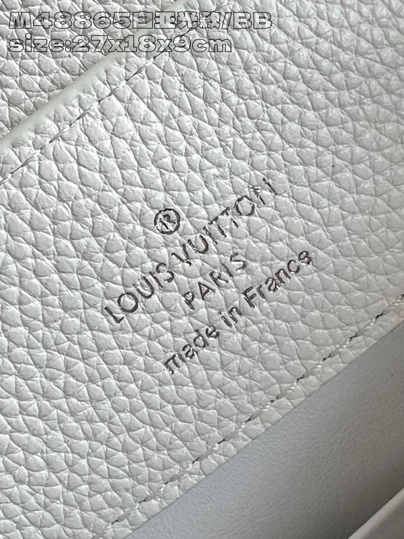 Louis Vuitton Capucines BB Bags Popular 41394
