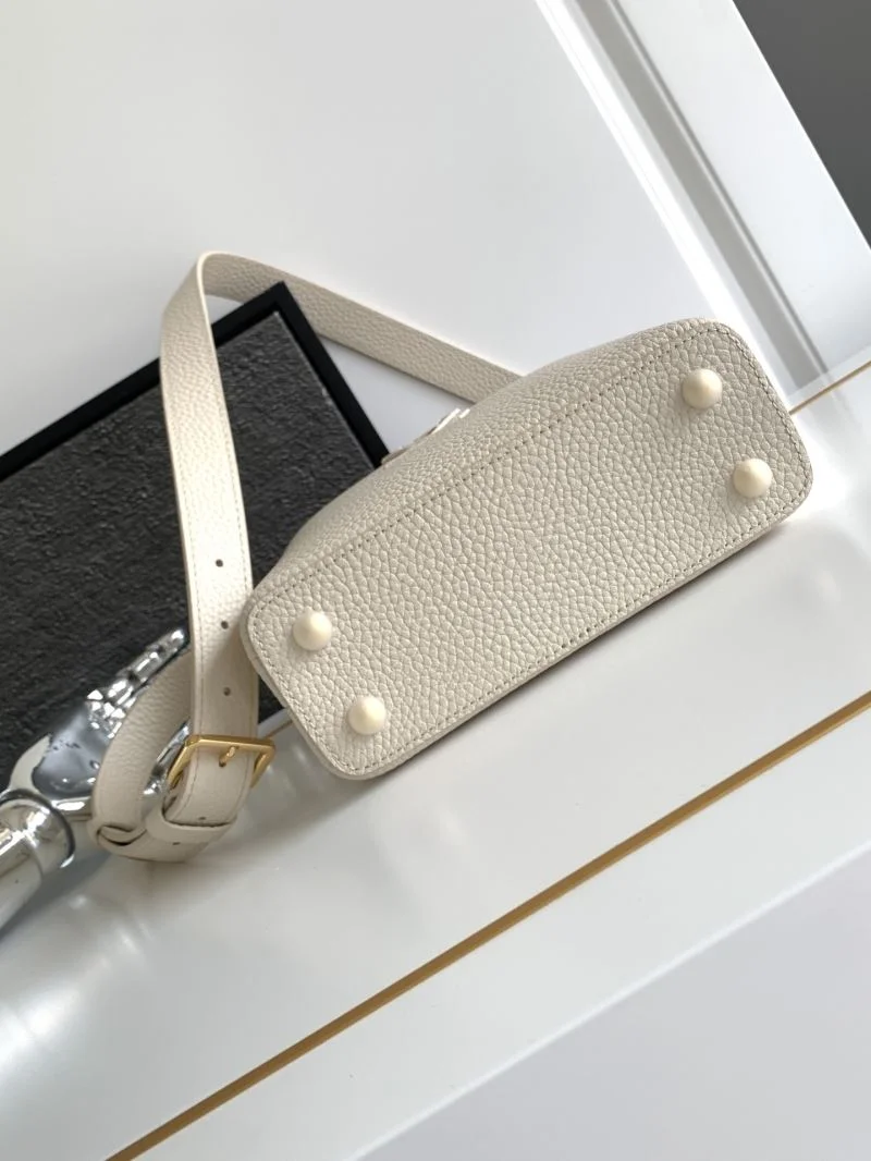 Durable Louis Vuitton Capucines BB Bags 41383