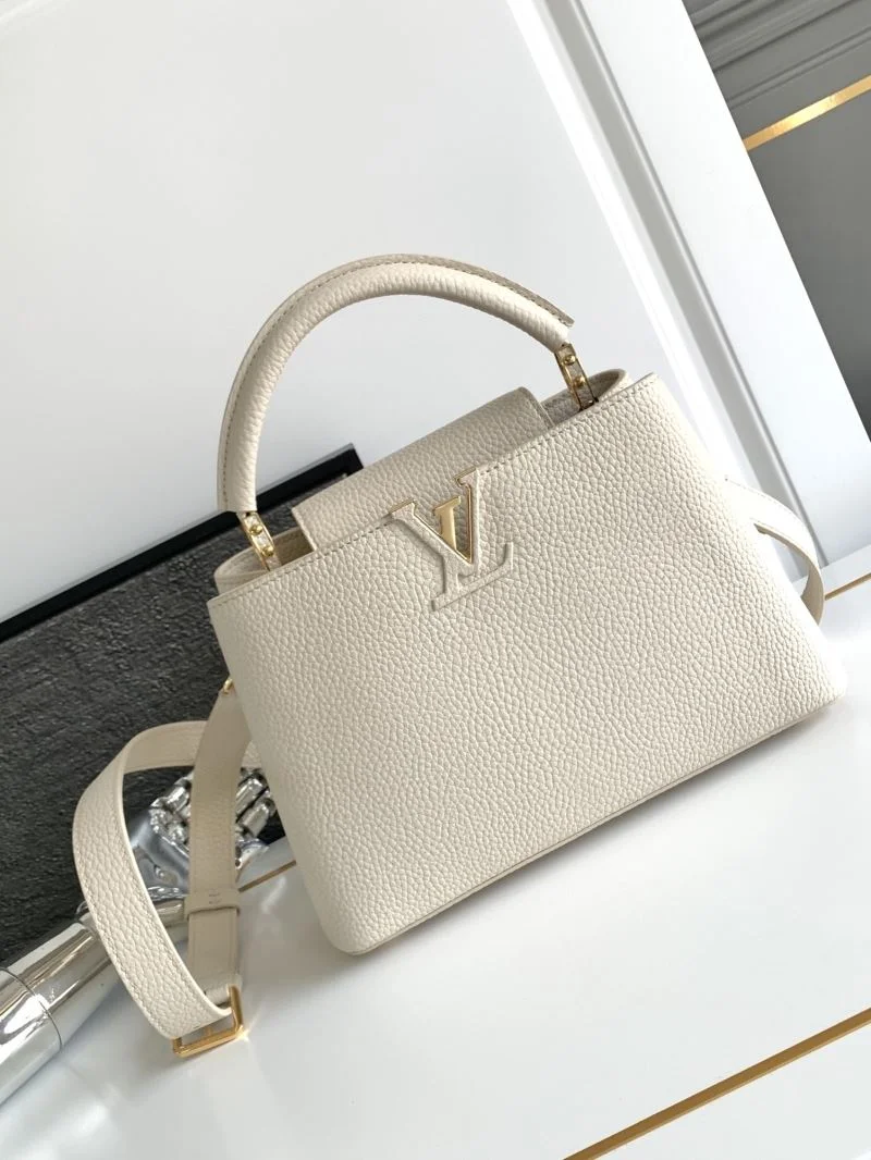 Casual Louis Vuitton Capucines BB Bags 41379