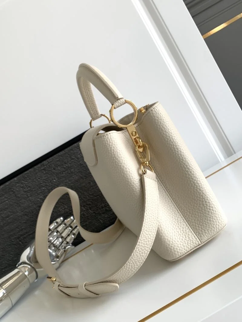 Casual Louis Vuitton Capucines BB Bags 41379