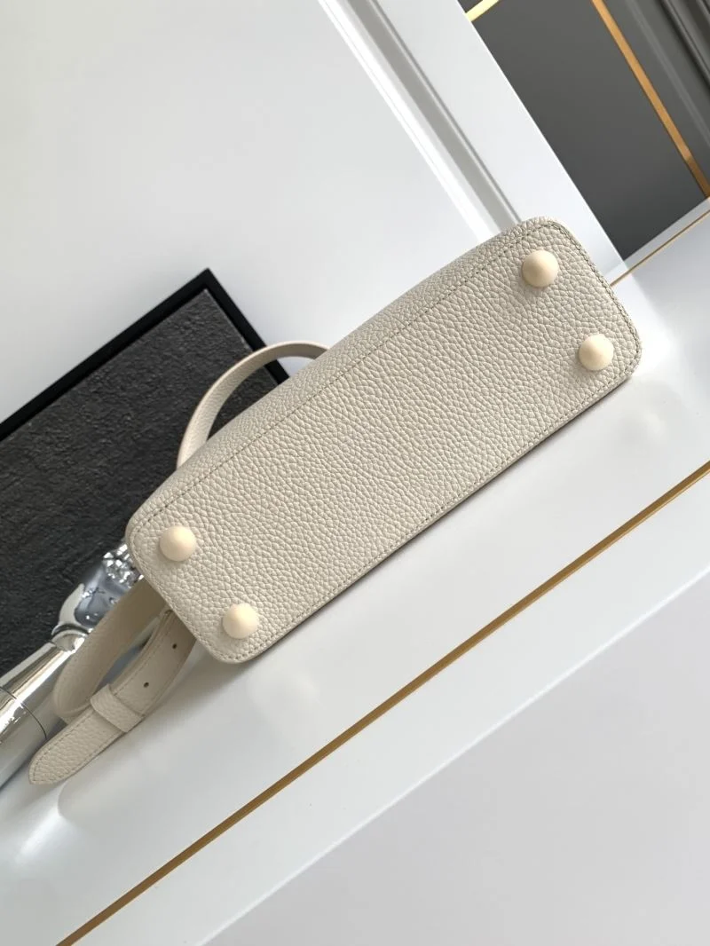 Casual Louis Vuitton Capucines BB Bags 41379
