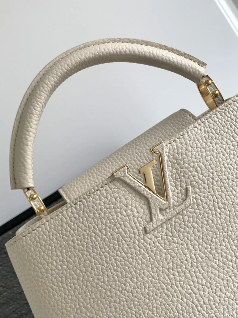 Casual Louis Vuitton Capucines BB Bags 41379