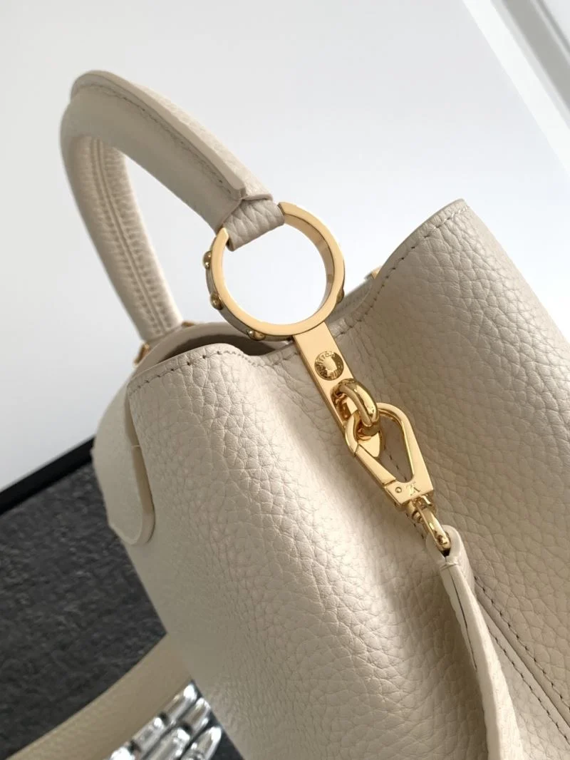Casual Louis Vuitton Capucines BB Bags 41379
