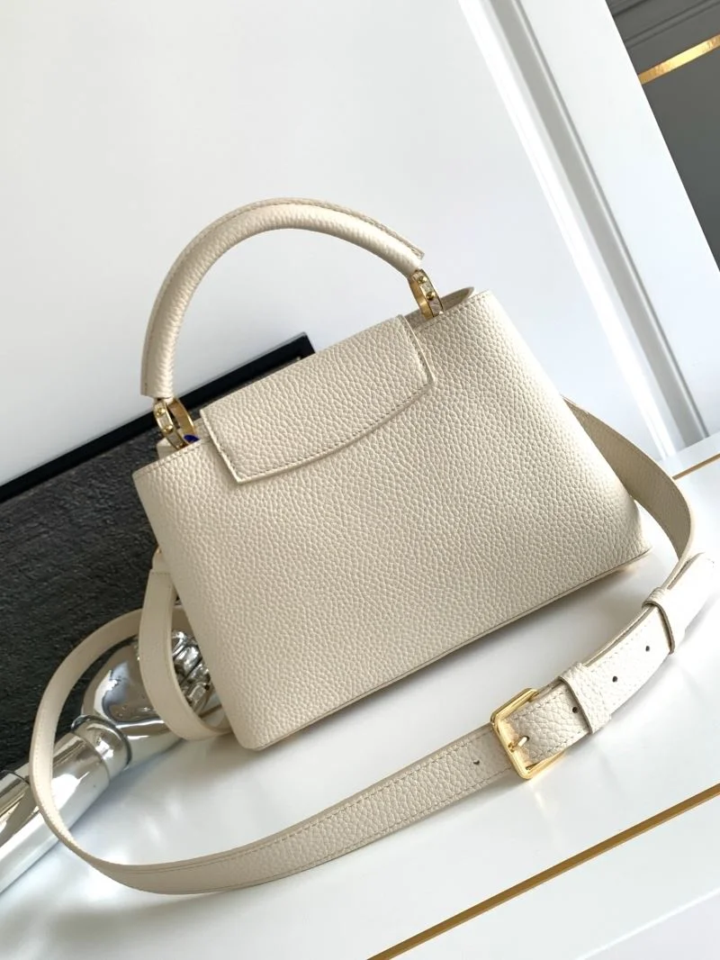 Casual Louis Vuitton Capucines BB Bags 41379