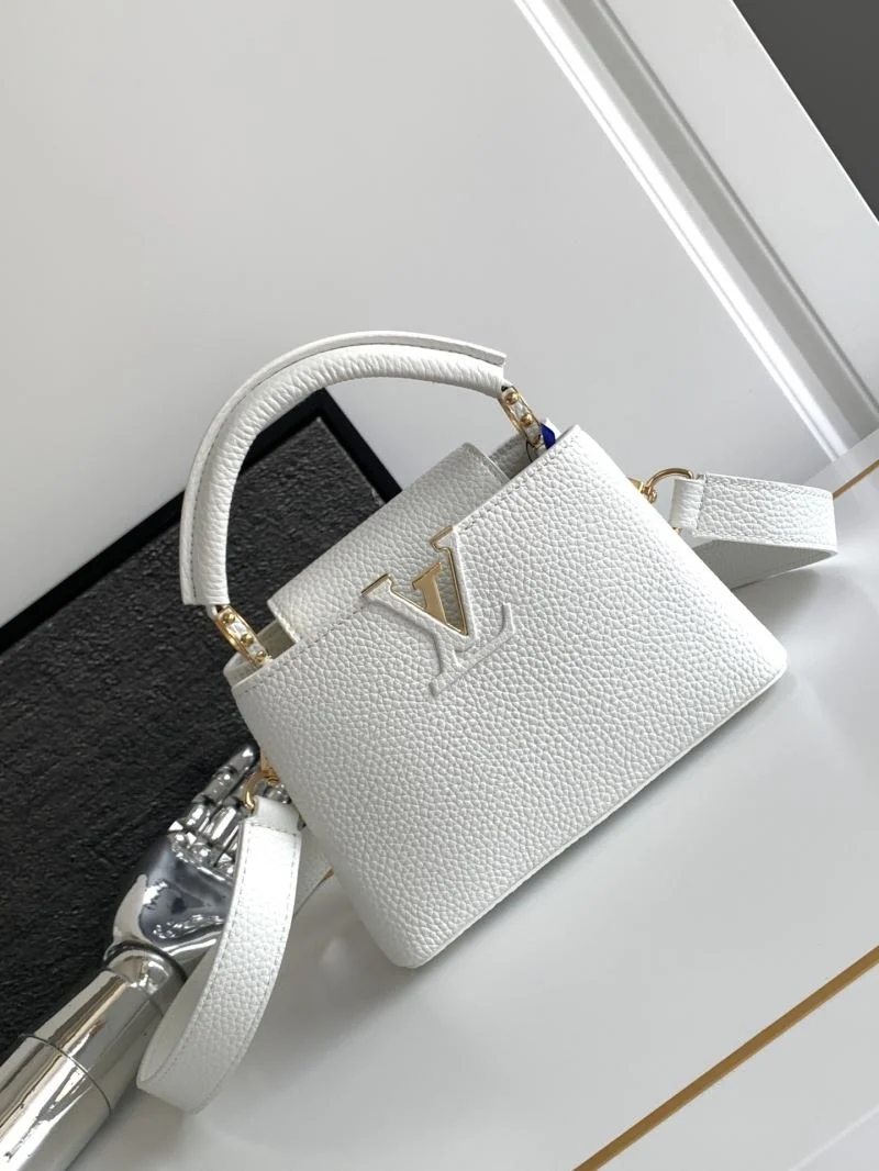 Functional Louis Vuitton Capucines BB Bags 41366