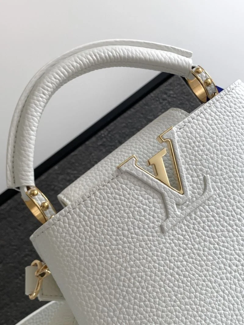 Functional Louis Vuitton Capucines BB Bags 41366