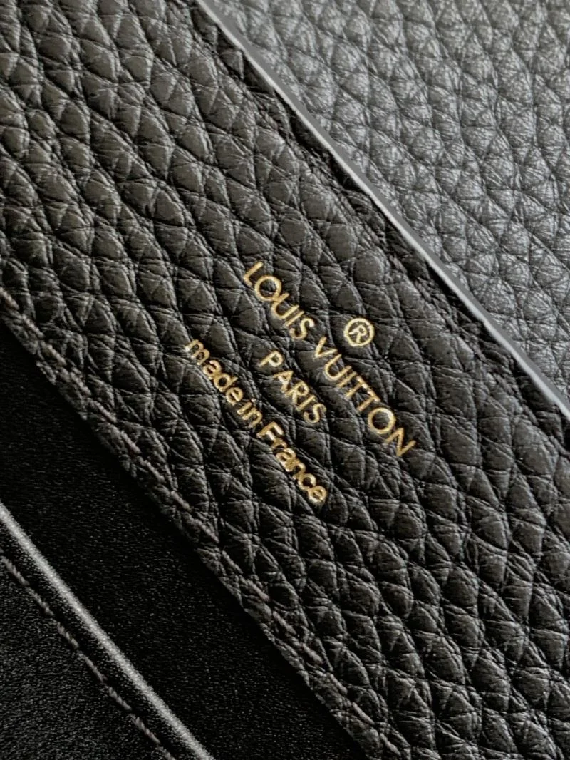 Breathable Louis Vuitton Capucines BB Bags 41371
