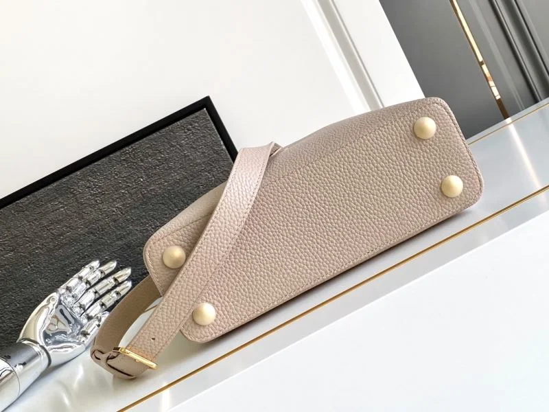 Louis Vuitton Capucines BB Bags Versatile 41357