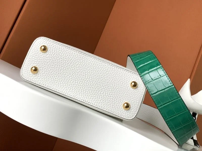 Sporty Louis Vuitton Capucines BB Bags 41352