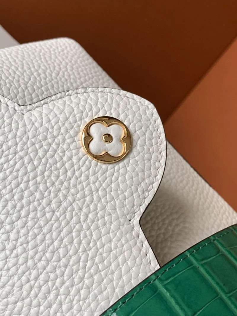Sporty Louis Vuitton Capucines BB Bags 41352