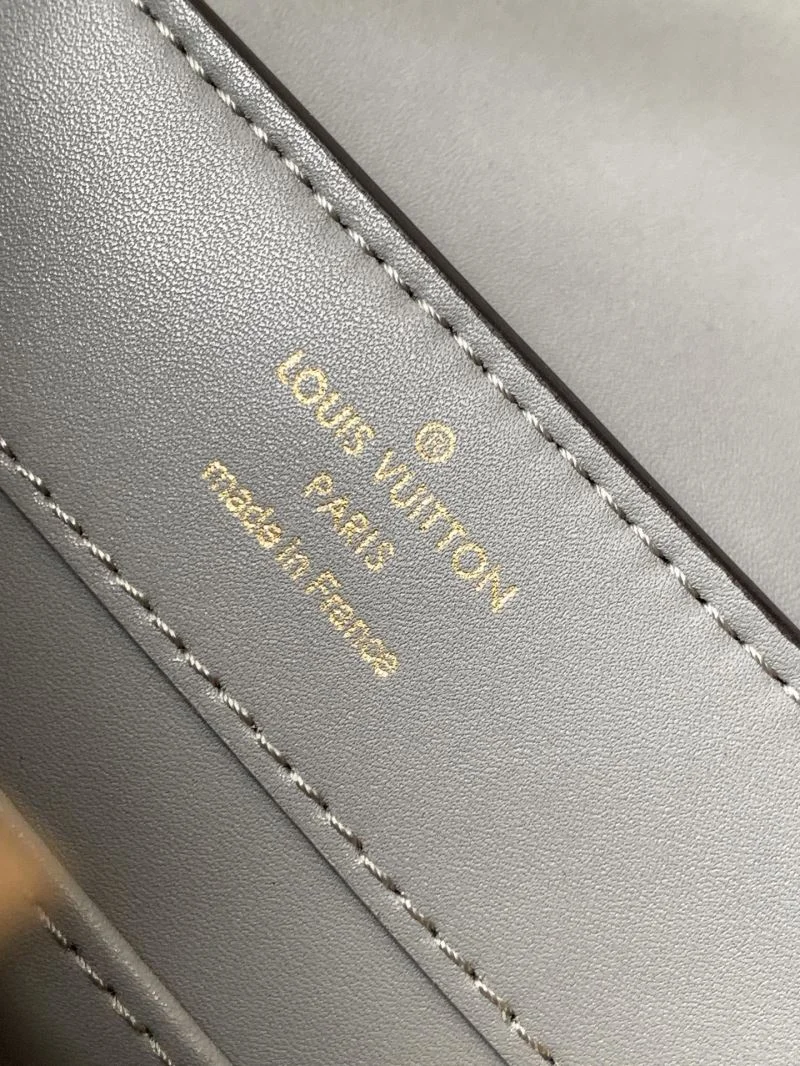 Affordable Louis Vuitton Capucines BB Bags 41344