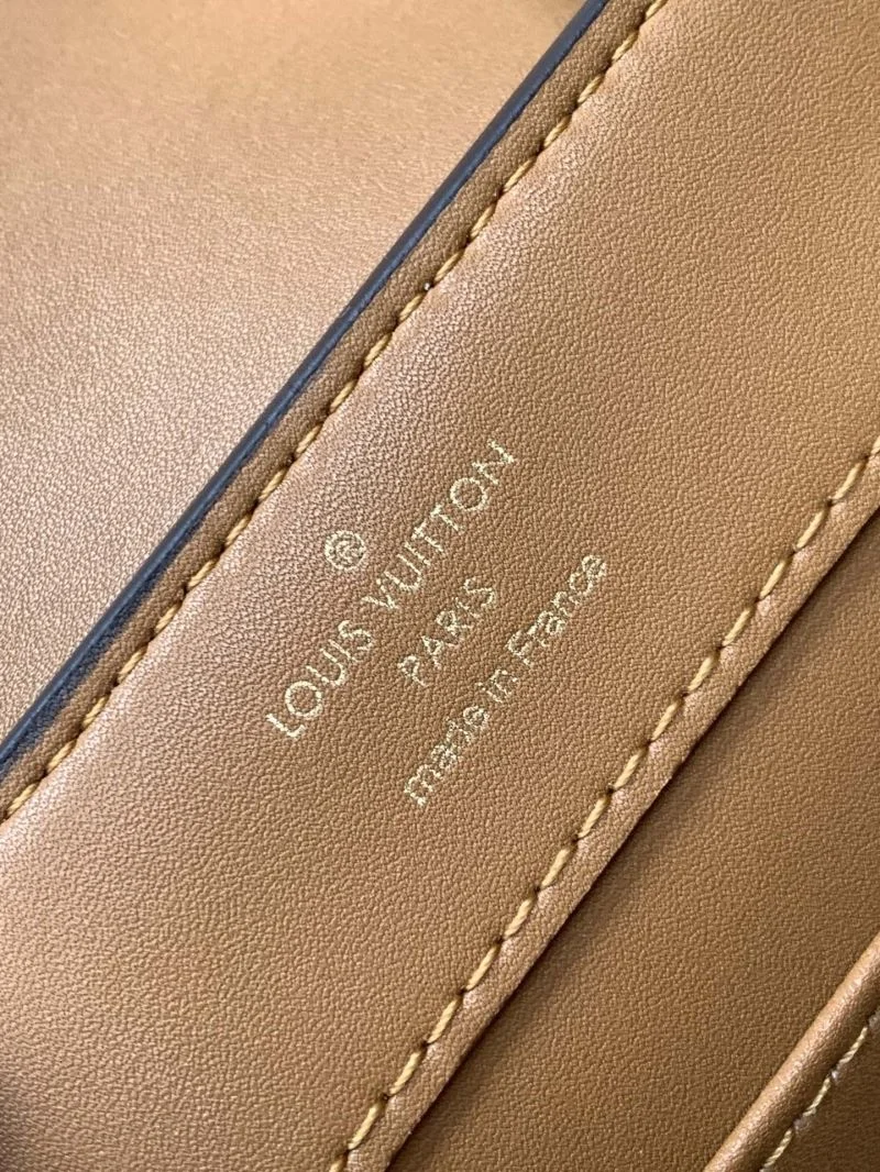 Trendy Louis Vuitton Capucines BB Bags 41332