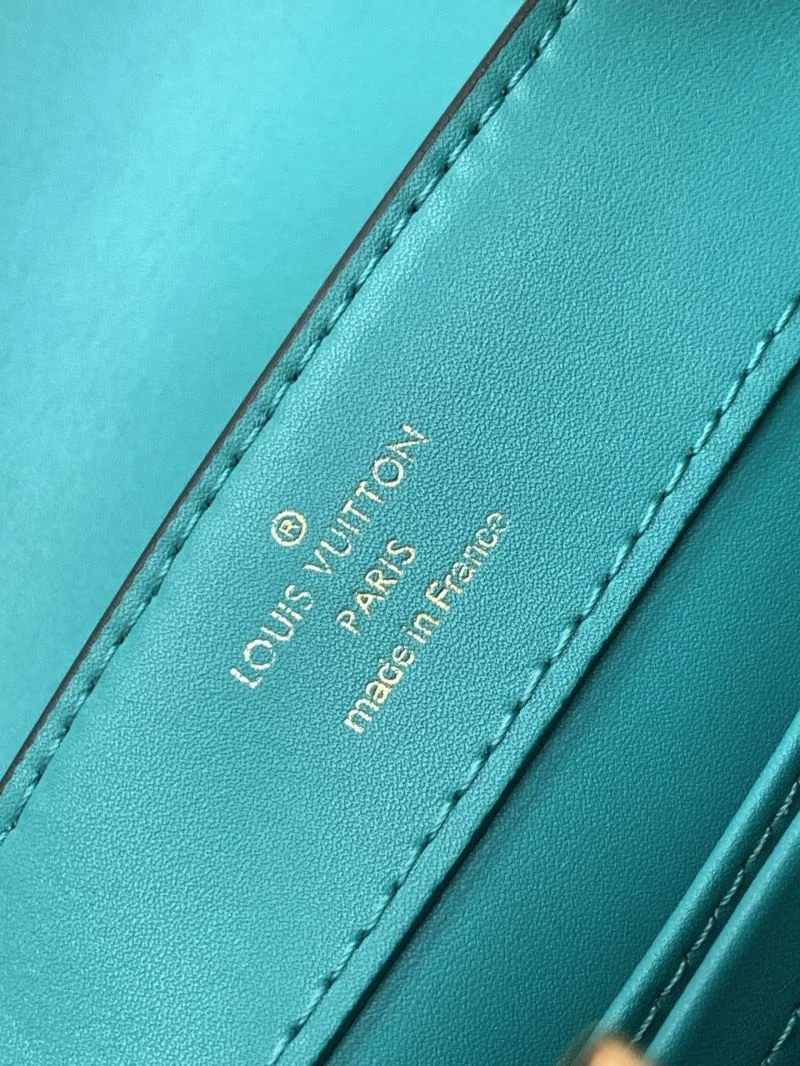Louis Vuitton Capucines BB Bags FastDry 41330