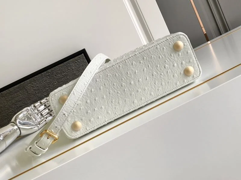 Louis Vuitton Capucines BB Bags Chic 41333